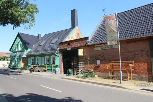 Walternienburg Casa | Heinrich's Pension & Ferienwohnungen