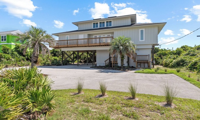South Ponte Vedra Beach Casa | Hello Beach! 4 Bedroom + Loft Oceanfront with Large Deck - Stā Vacation Rentals