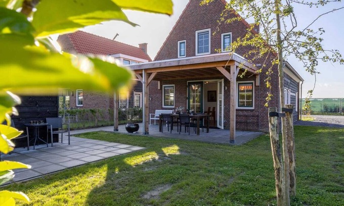 Ossenisse Casa | Hello Zeeland - Vakantiewoning Knuitershoek 104