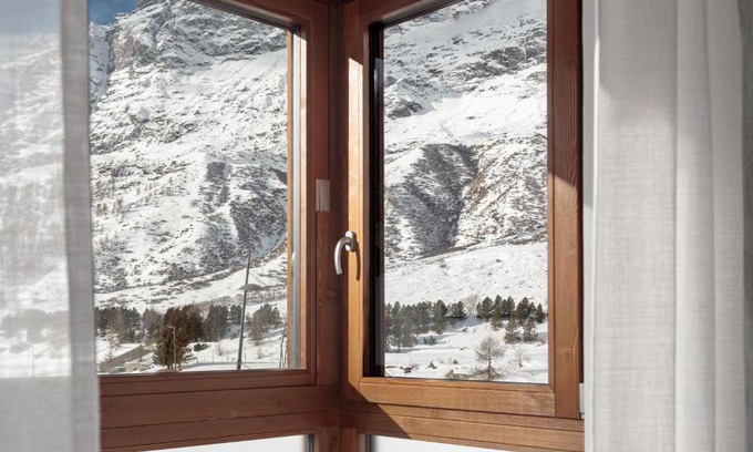 Cervinia Apartamento | HelloCHALET - The One - Bootdryer, home theatre with subwoofer, netflix, hydromassage Turkish bath