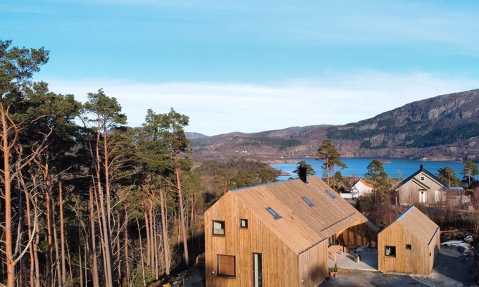 Strand Municipality Cabina | Helt ny hytte med båt inkludert! I nærheten av preikestolen!