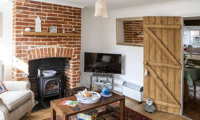 Hemsby Casa | Hemsby Cottage With spa Bath and Private Garden