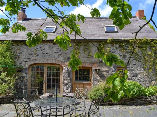 Bodorgan Casa | Hen Dy Goits