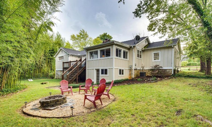 Druid Hills Casa | Hendersonville Haven with Fire Pit, Grill, Deck!