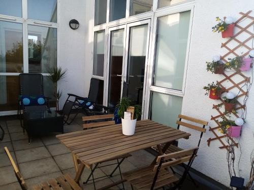 West Hendon Casa | Hendon Central, Private room ensuite