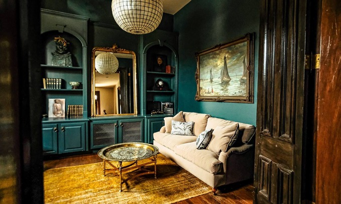 Rolling Mill Hill Casa | Henrie House | Luxury 4BR Downtown Historic Gem w/ Patio