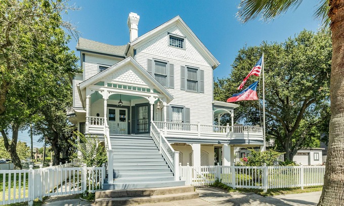 Galveston Casa | Walk to the beach from an historic Galveston Victorian on Millionaire's Row!