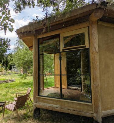 Horka II Casa | Heptagon house on the banks of the Sázava