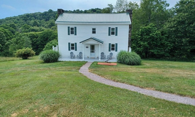 Farmington Casa | Heritage Homeplace in the Highlands