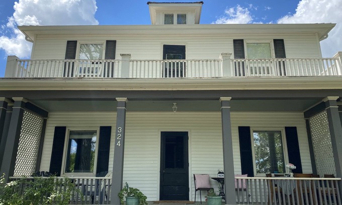 Lafleche Casa | Heritage House in Southwest Saskatchewan