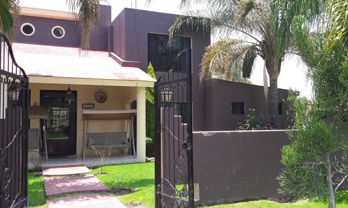 Cajititlan Casa | HERMOSA CASA DE CAMPO EN FRACCIONAMIENTO LA NORIA DE TRES REYES AMPLIA