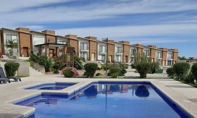Hermosillo Villa | Hermosa Villa con Vista al Campo de Golf