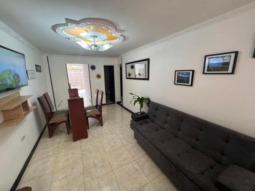 Calle 26 Apartamento | Hermoso apartamento cerca al aeropuerto!