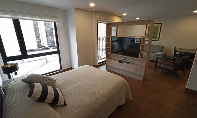 Centro International Apartamento | Hermoso, garaje, Piscina, zona húmeda, gimnasio, terraza comunal, internet tv