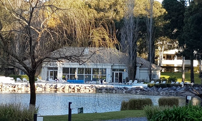 Solanas Apartamento | Hermosos apartamentos vista al lago!