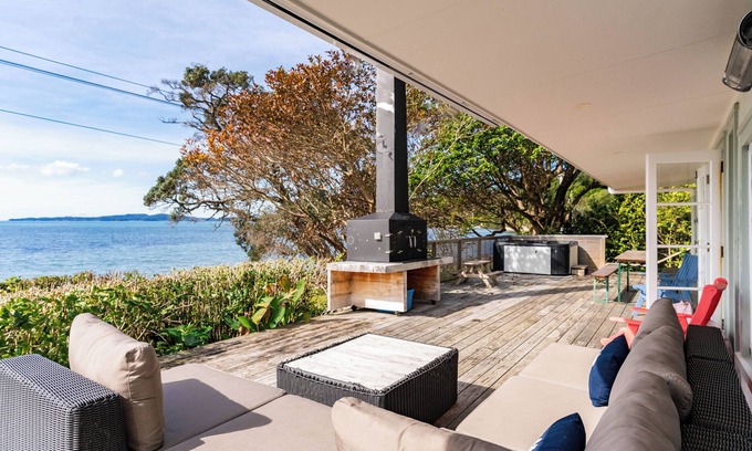 Snells Beach Casa | Heron's Hideaway - Snells Beach Holiday Home