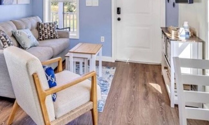 Pass Christian Cabaña | Heron's Nest Beach Cottage Pass Christian - Walk to Beach and Downtown!