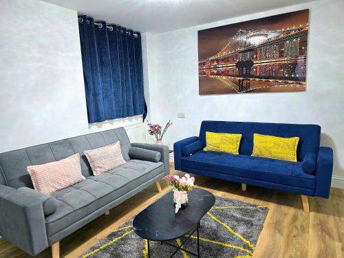 Stevenage Casa | Hertfordshire - Stylish 6BR Retreat, 3 Parking