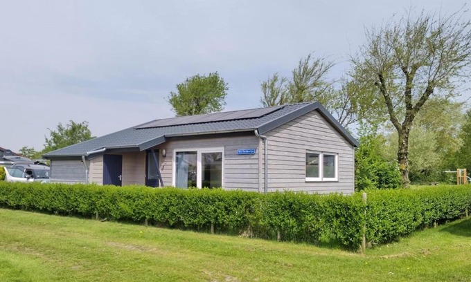 Sint Maartensvlotbrug Casa | Het Dobbertje, charmant houten huisje