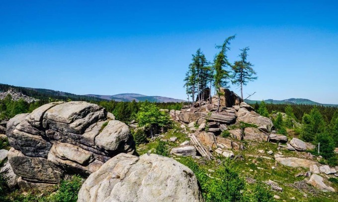Wernigerode Cabaña | Hexenhaus - Carlshäuser in the Harz Mountains historic vacation home in a secluded location on the Brocken