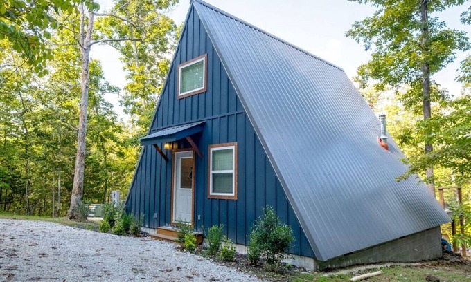 Newnata Cabina | Hidden A-Frame at Double Bridge with Firepit