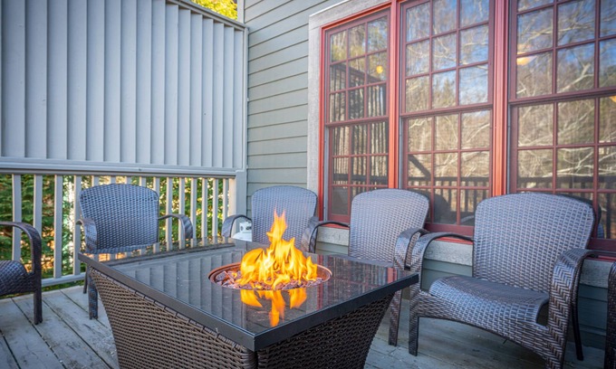 Asheville Casa | Hidden Creek Lodge; refugio de lujo en la puerta del centro de Asheville; HOT TUB, Game Rm, LUJO!