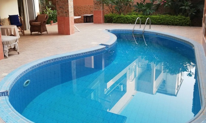 New Cairo Apartamento | Hidden Gem 2BR with pool access