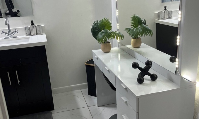 Pahokee Apartamento | Hidden Gem located in Pahokee, FL