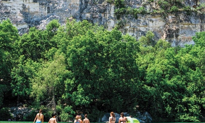 Uvalde Casa | Hidden Gem on the Crystal clear water of the Nueces River