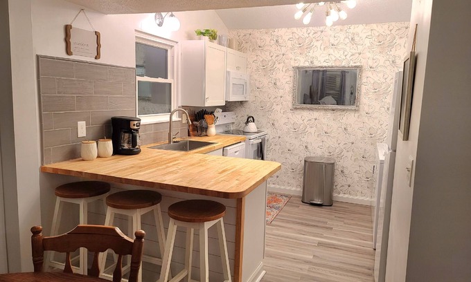 Georgetown Casa | Hidden Gem 2 Queen Ensuites 5 miles to Kentucky Horse park