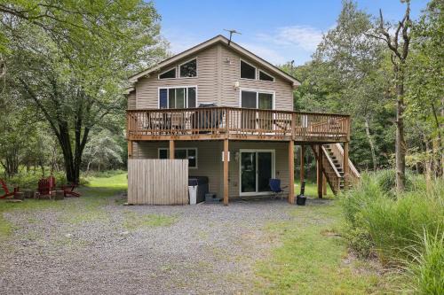 Briar Crest Woods Casa | Hidden Haven by AvantStay Hot Tub Game Room Deck Fire Pit