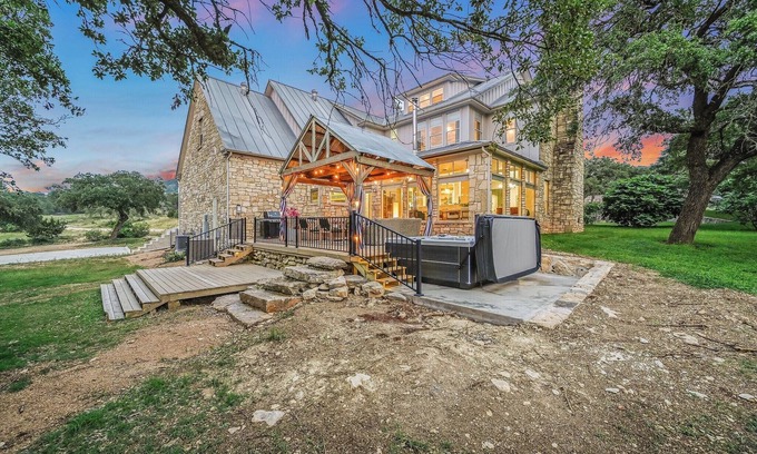 Fischer Casa | Hidden Hills I Family Vacation, Hot tub, Sleeps 24, 56 scenic acres for hiking!
