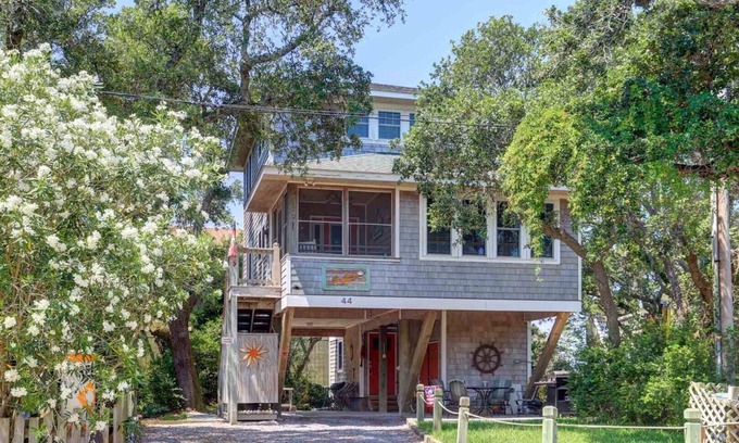 Ocracoke Apartamento | Hidden Jewel: Amazing 360 degree roof top views.