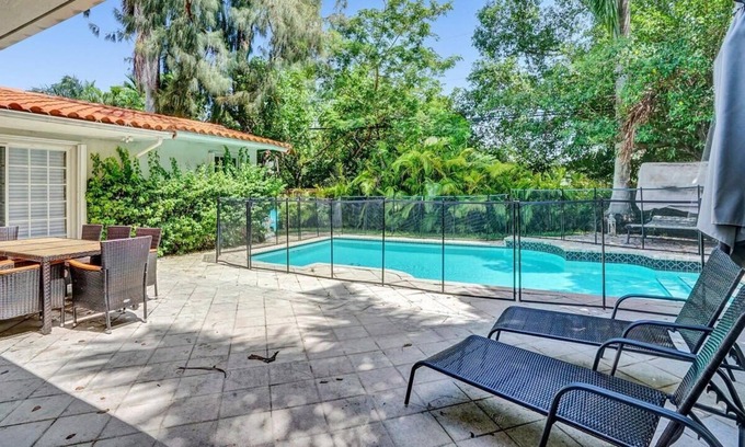 North Bay Village Cabaña | Hidden Miami Gem w/ Pool, BBQ & Minutes to Beach!