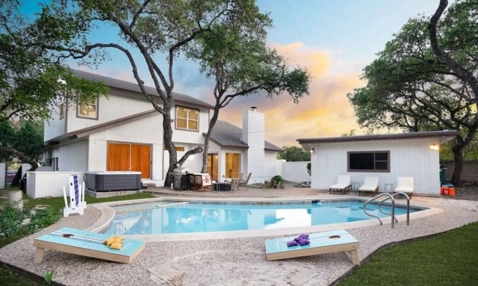 Whispering Oaks Casa | Hidden Oasis: Mini Golf|MovieRoom|POOL
