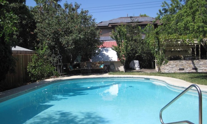 Fair Oaks Casa | Hidden Oasis with pool and garden