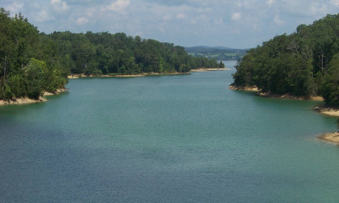 Sevierville Cabina | Hide-A-Way With a View, 2 habitaciones, 2 baños, Lakefront Cabin