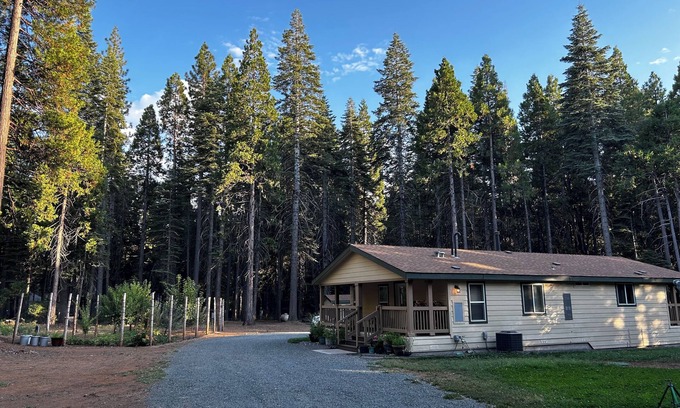 Alta Casa | Hideaway Homestead Secluded, Family Escape