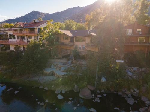Kernville Casa | Hideaway Riverfront Cabin in Kernville with Universal EV Charger
