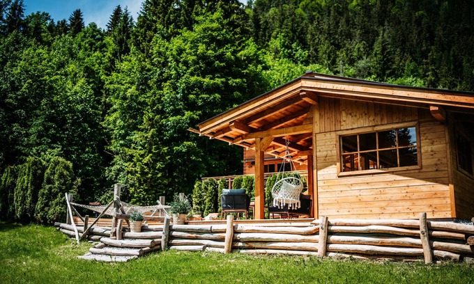 Waidring Chalet De Esquí | Hideway Chalet Gamsglück con piscina y sauna