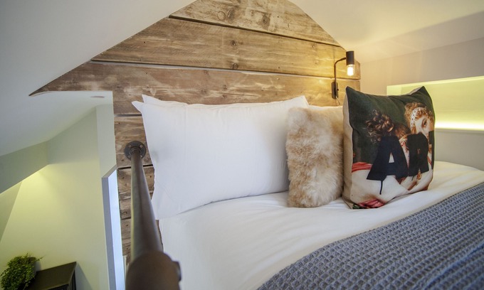 Bristol Old City Apartamento | higgihaus (Apartment 5, Clare Street). Aparthotel. Central Location.