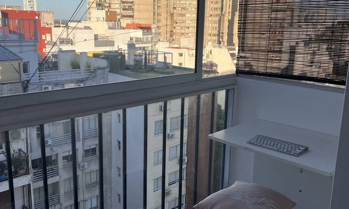 Recoleta Apartamento | Alto, luminoso y bien ubicado.