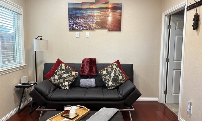 West San Jose Casa | Casa adosada de alta gama 1BR / 1BA en el corazón de Silicon Valley, solo para no fumadores