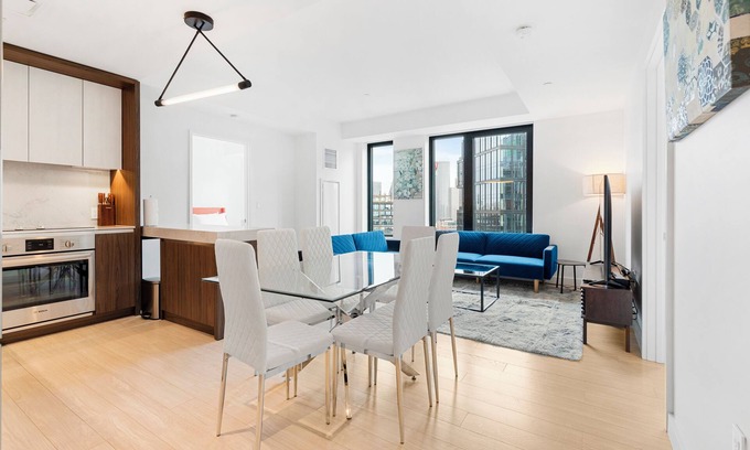Seaport District Apartamento | High-end 3BR 2BA unit in Seaport