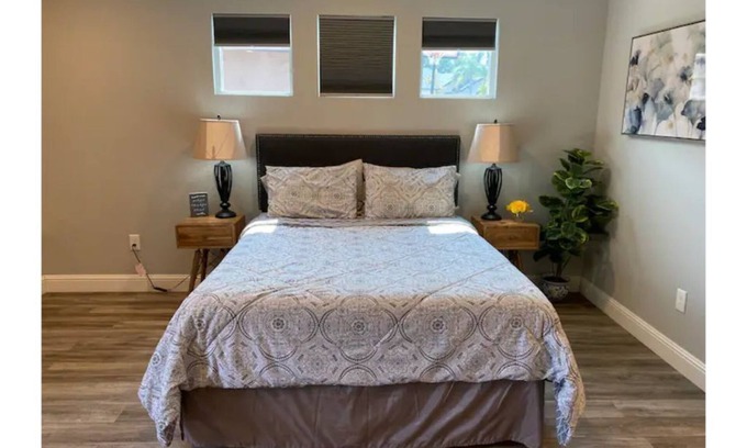 Columbia Casa | High End Guest House by I-5, Bethel, Simpson