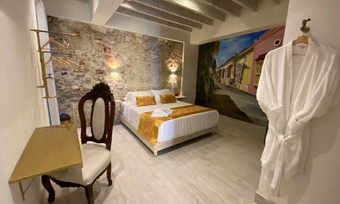 Cartagena Walled City Hotel | Suite calle de los 7 Infantes