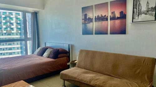 Legazpi Village Apartamento | High End Penthouse Makati CBD
