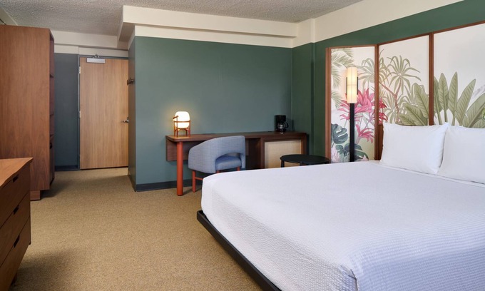 Ala Moana Hotel | High Floor City View King, Elevated Garden Escape, Poolside Comfort, Near Beach