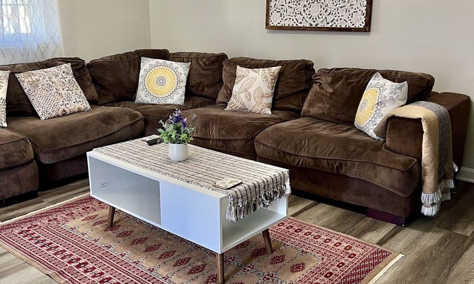 High Point Casa | High point home 5 mins away from HPU & downtown