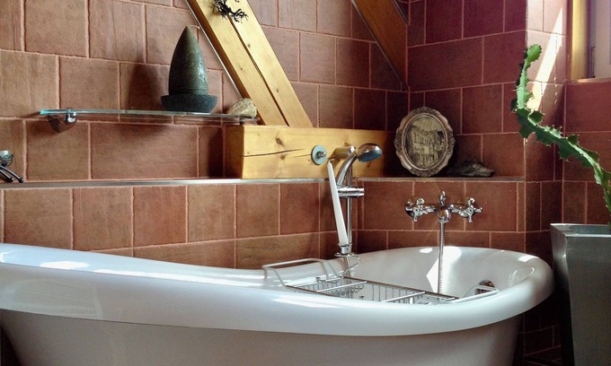 Radebeul Apartamento | High-quality vacation apartment on the historic village green between the Elbe and vineyards